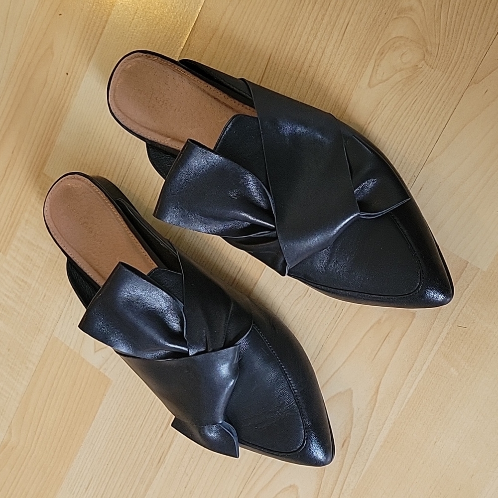 Halogen bow mule slides